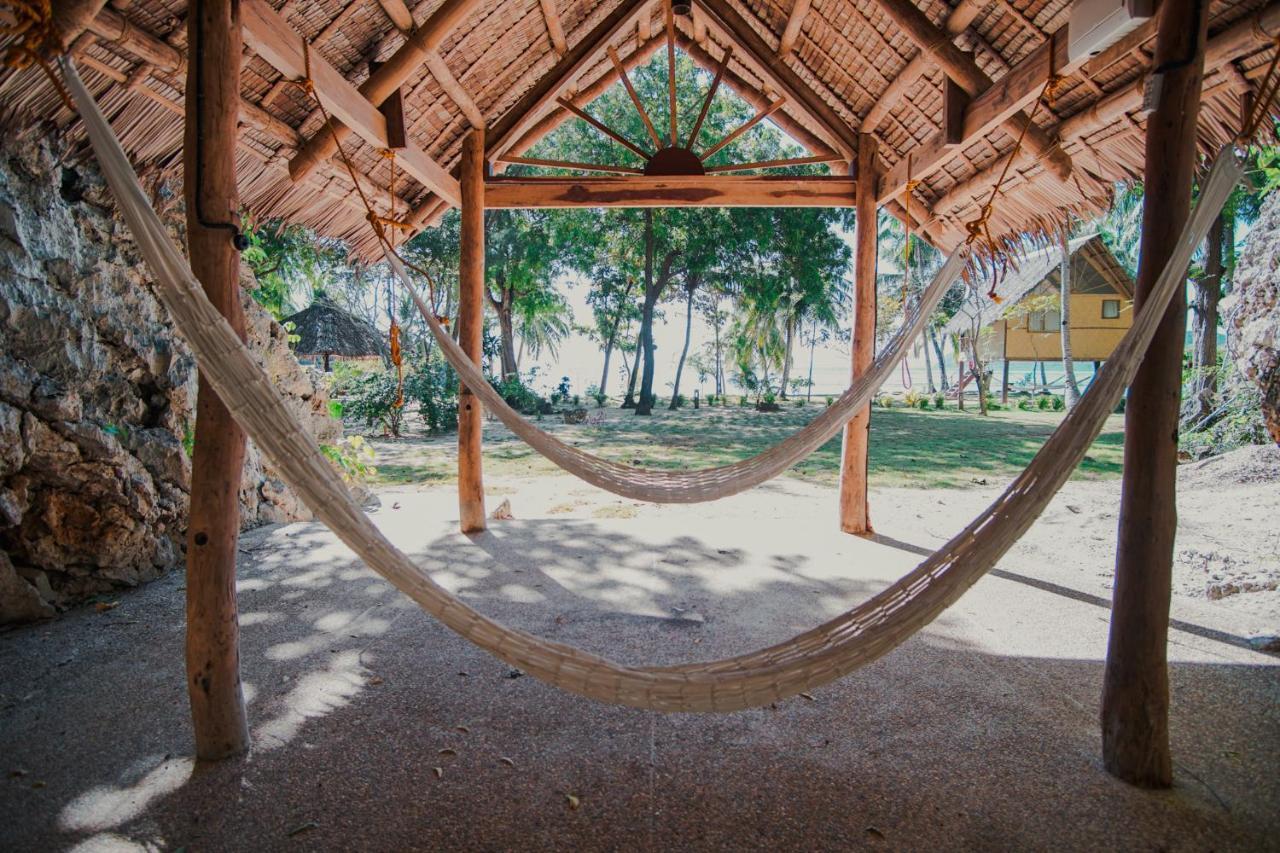 Sangat Island Dive Resort Coron Exteriör bild
