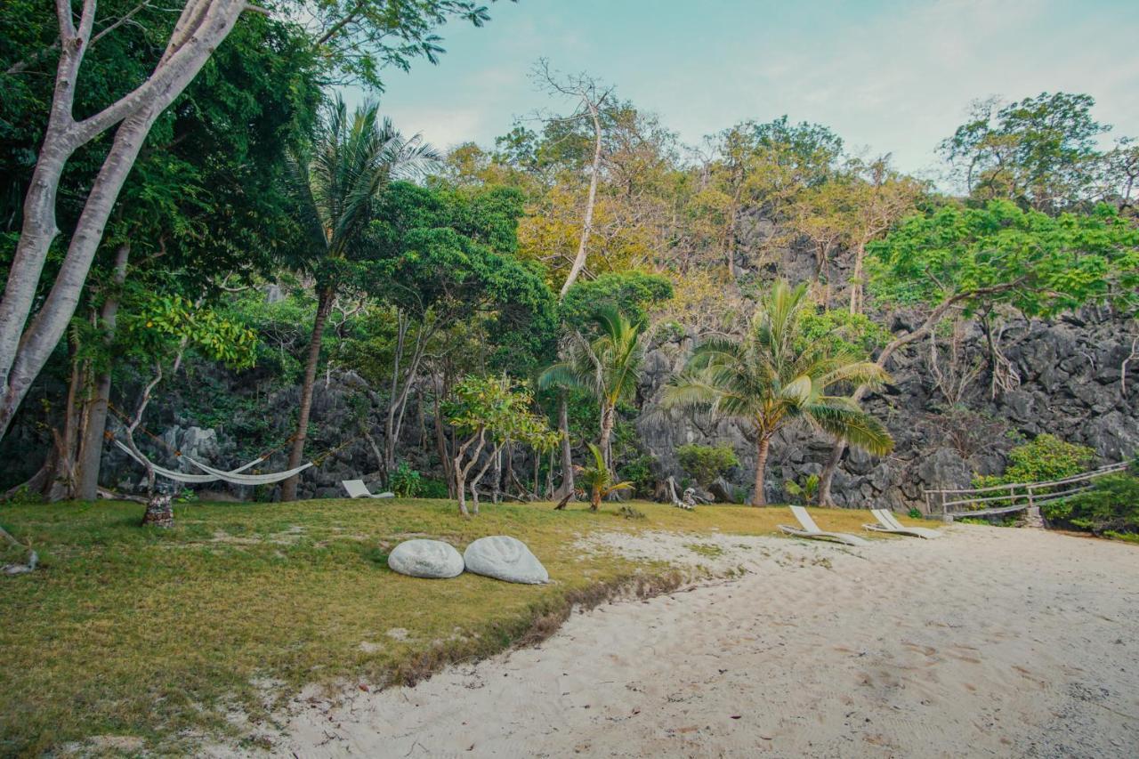 Sangat Island Dive Resort Coron Exteriör bild