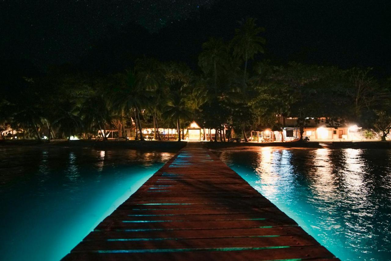 Sangat Island Dive Resort Coron Exteriör bild