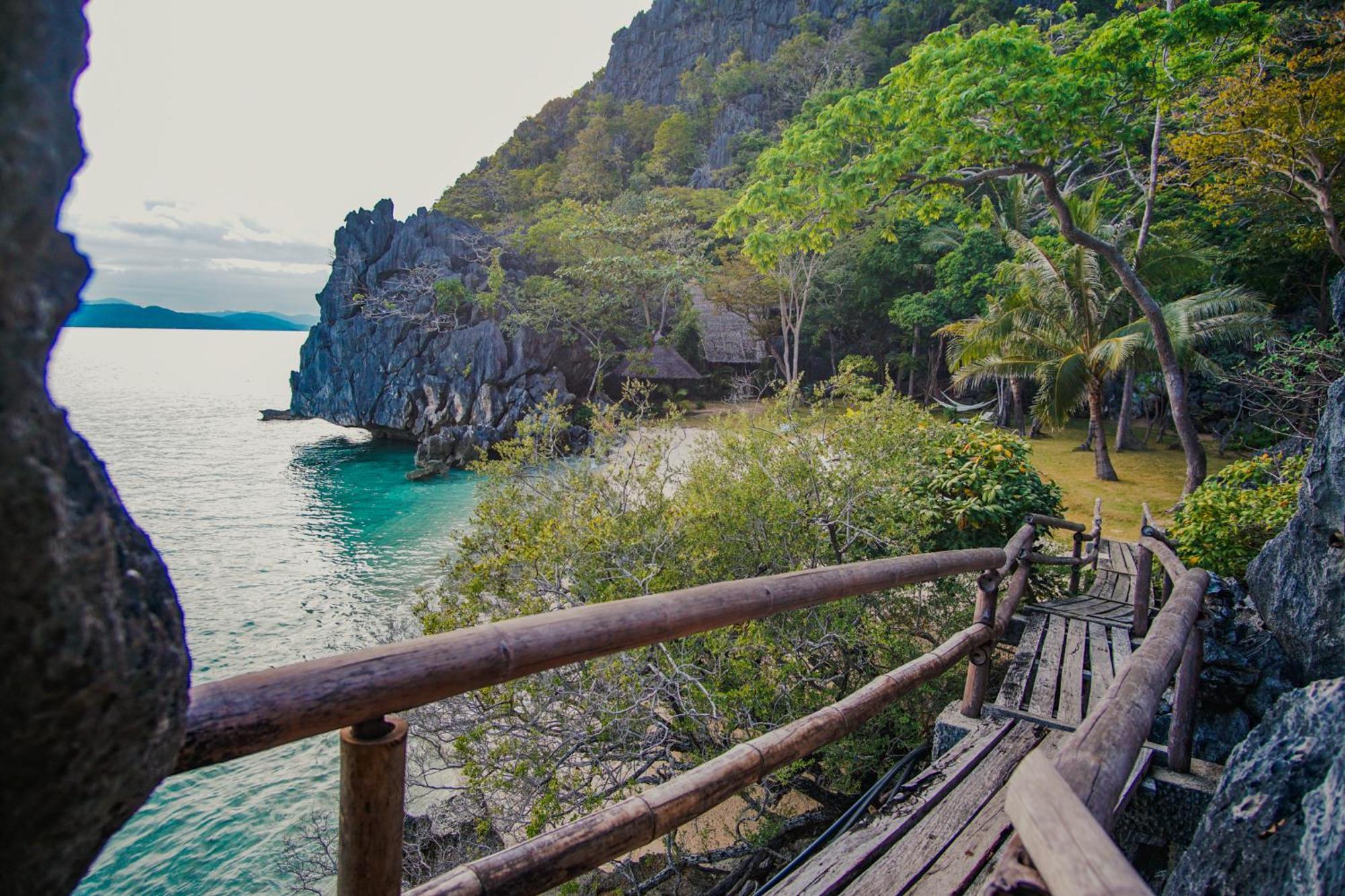 Sangat Island Dive Resort Coron Exteriör bild