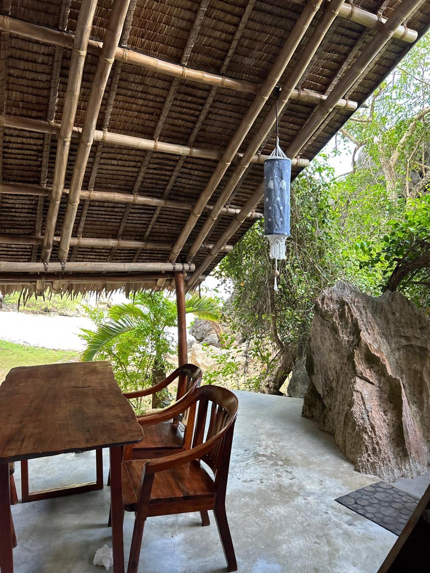 Sangat Island Dive Resort Coron Exteriör bild