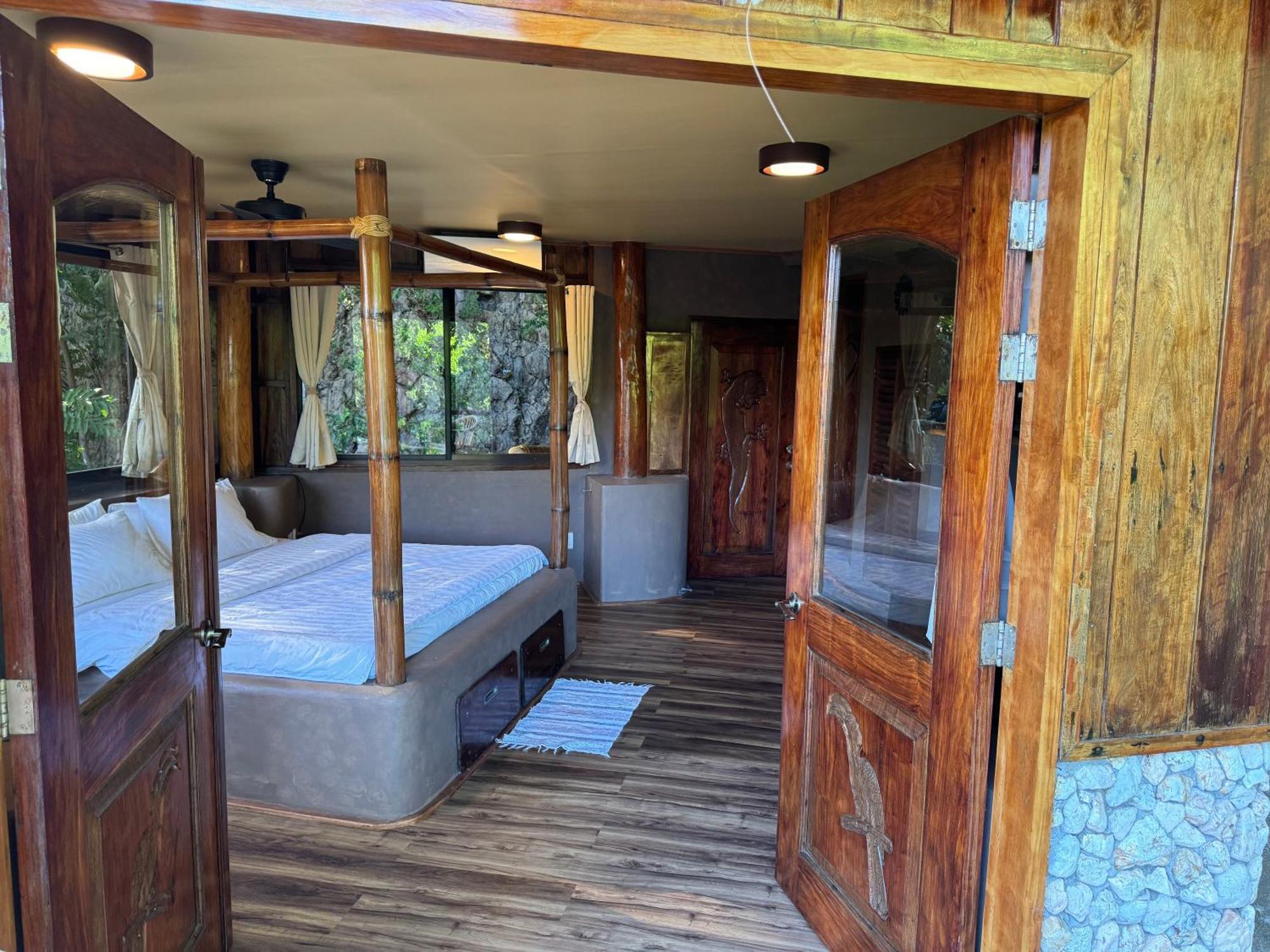 Sangat Island Dive Resort Coron Exteriör bild