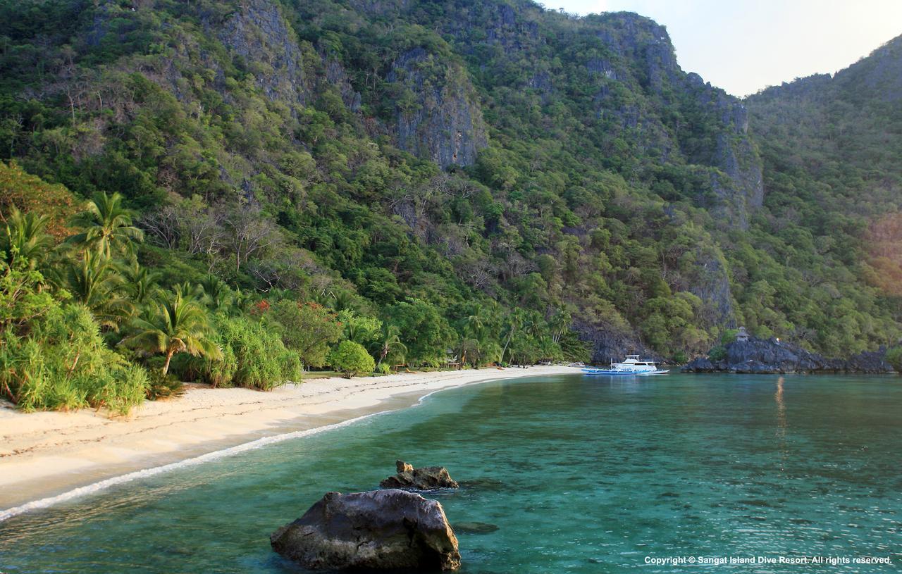 Sangat Island Dive Resort Coron Exteriör bild