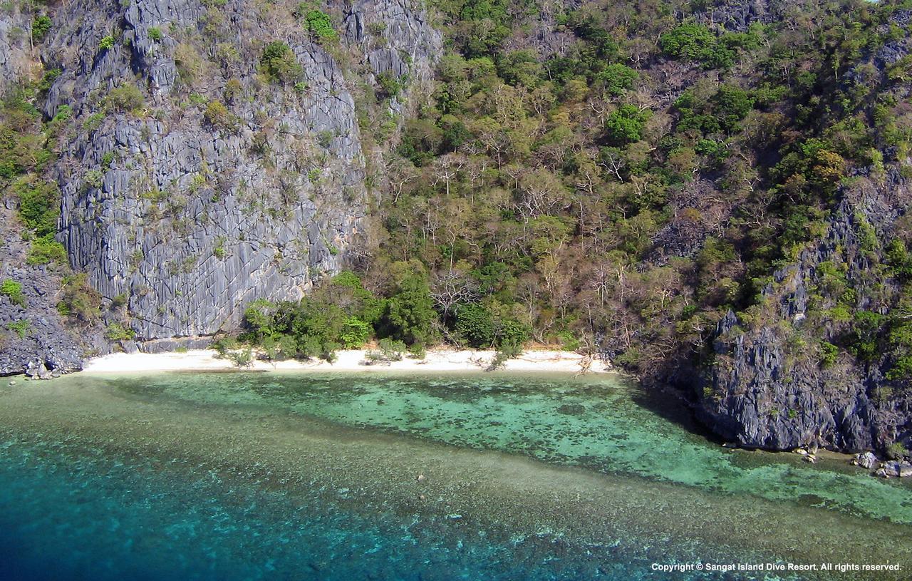 Sangat Island Dive Resort Coron Exteriör bild